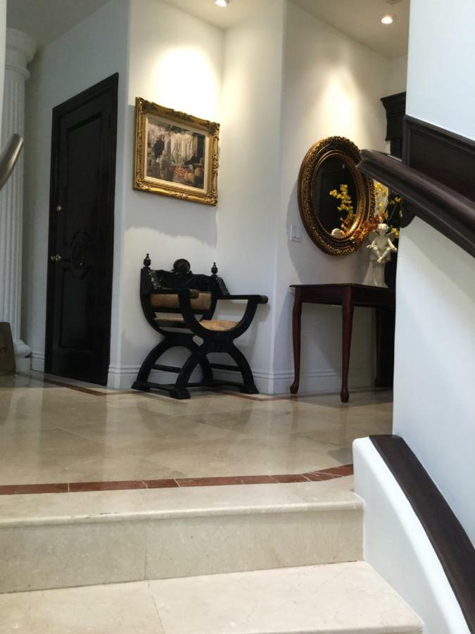 Entire Second Flr - Santa Monica Luxury Roman Villa Los Angeles Extérieur photo